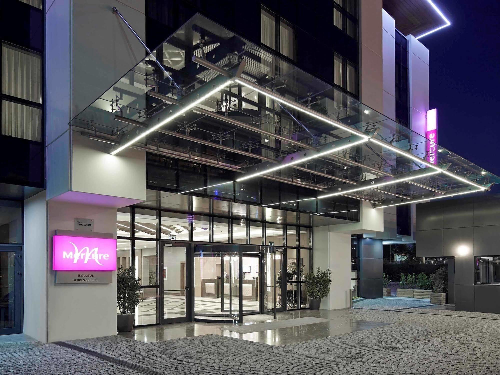 Mercure Istanbul Altunizade Hotel Exterior photo